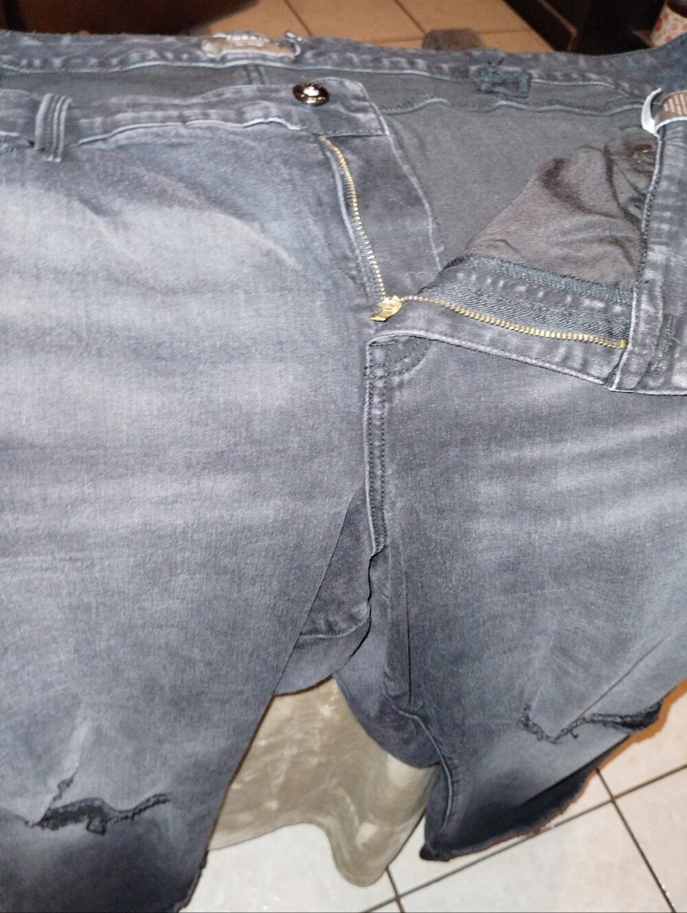 Torrid 26S Black Distressed Style Jeans - Picture 11 of 13